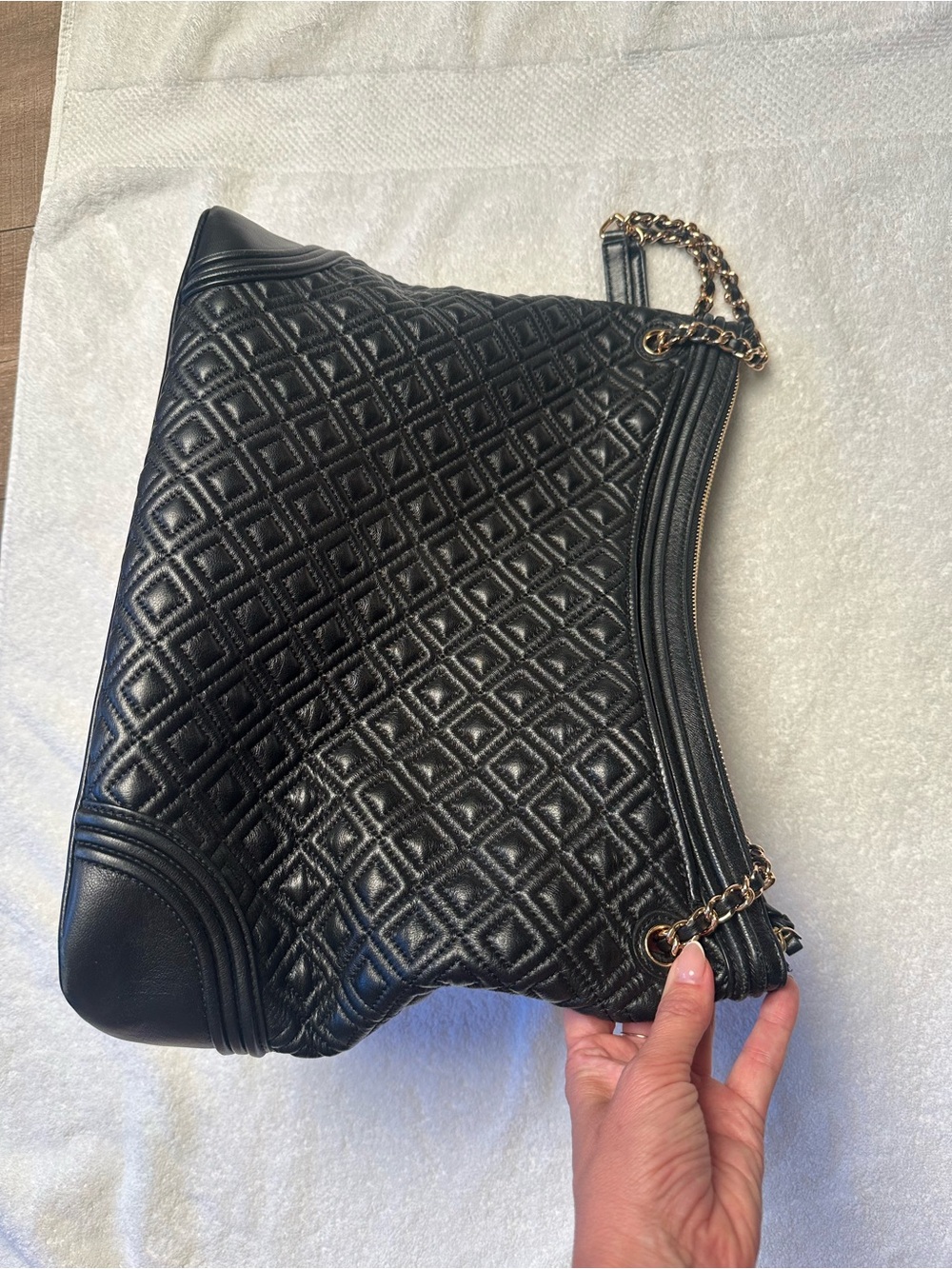 Tory Burch Black Quilted Shoulder Bag with Chain Detail - Picture 2 of 8